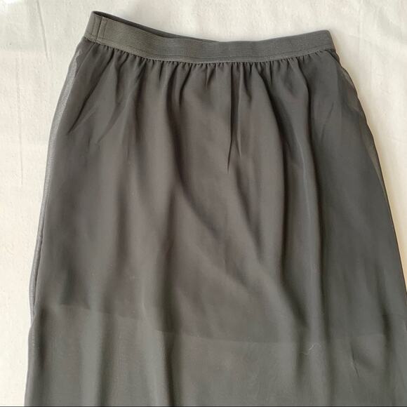 H&M chiffon split maxi skirt - Picture 4 of 4